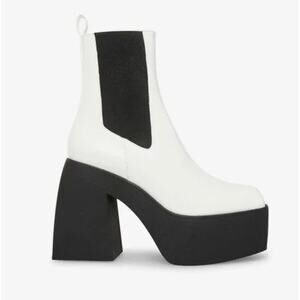 STEVE MADDEN Teaser Gloss White Wedge Heel Ankle Boot 8.5 M Chunky Mod Rave Y2K